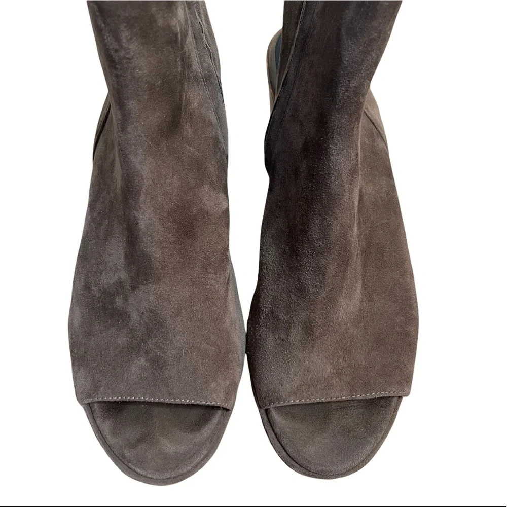 Kenneth Cole Charlo Taupe Suede Peep Toe Side Zip Ankle Booties Size 8.5